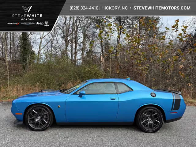 2016 Dodge Challenger 392 Hemi Scat Pack Shaker RWD photo