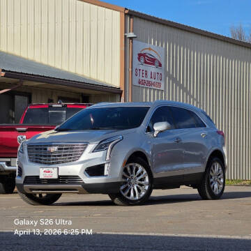 2017 Cadillac XT5 Platinum AWD AWD photo