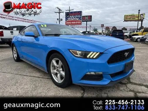 2017 Ford Mustang V6 RWD photo