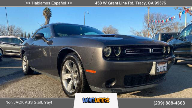 2015 Dodge Challenger SXT RWD photo