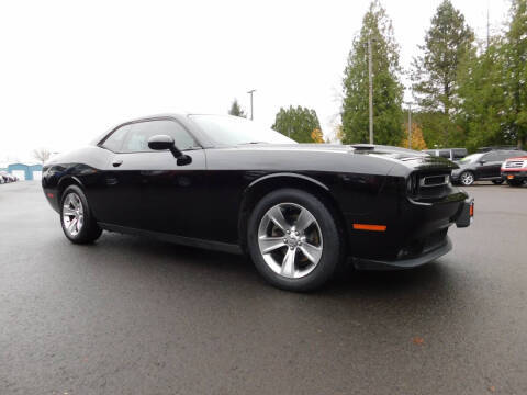 2015 Dodge Challenger SXT RWD photo