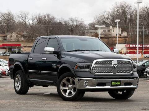 2016 Ram 1500 Laramie 4WD photo