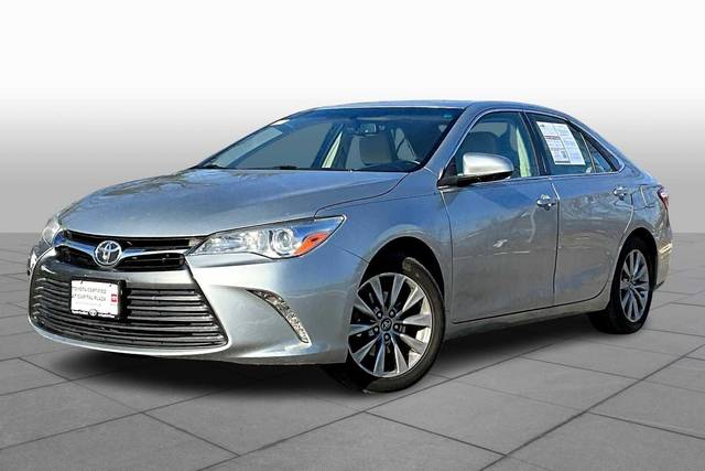 2017 Toyota Camry XLE FWD photo