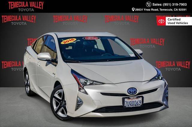 2016 Toyota Prius Four Touring FWD photo