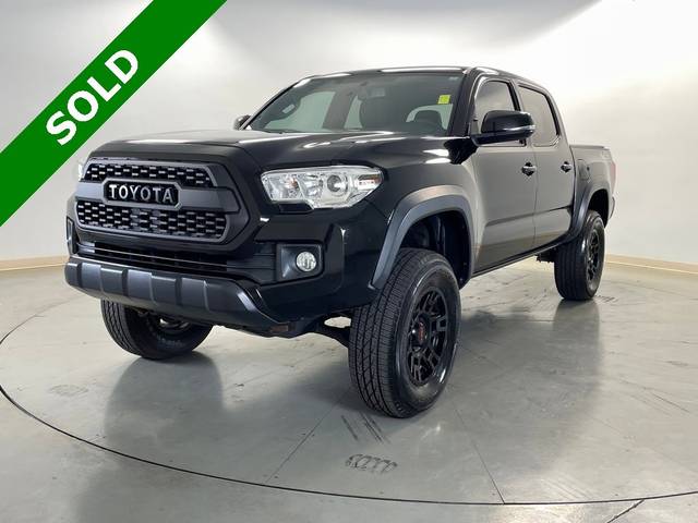 2016 Toyota Tacoma SR 4WD photo