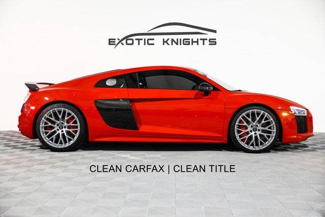 2017 Audi R8 V10 plus AWD photo