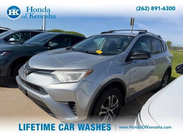 2016 Toyota RAV4 LE FWD photo