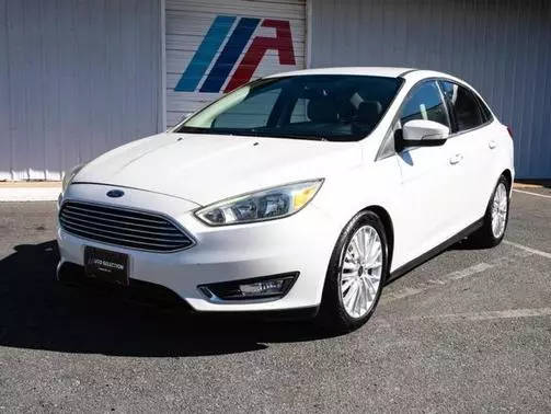 2016 Ford Focus Titanium FWD photo