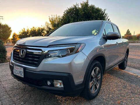 2017 Honda Ridgeline RTL-T AWD photo