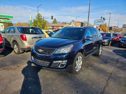 2015 Chevrolet Traverse LTZ FWD photo