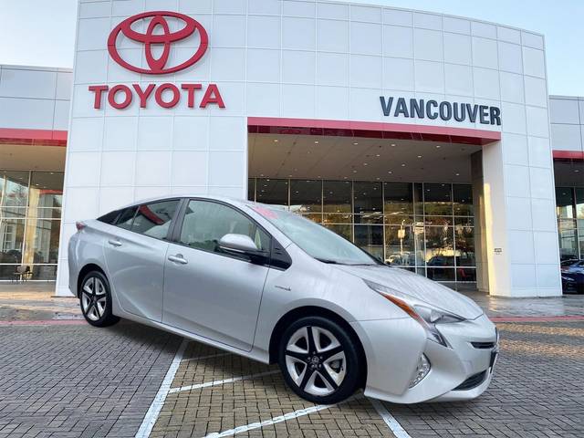 2016 Toyota Prius Three Touring FWD photo