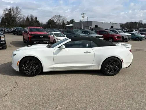 2017 Chevrolet Camaro 2SS RWD photo