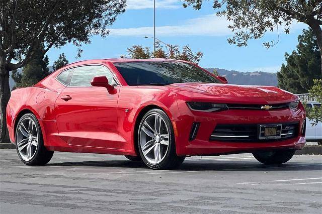 2017 Chevrolet Camaro 2LT RWD photo