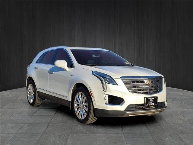 2017 Cadillac XT5 Platinum AWD AWD photo