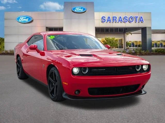 2016 Dodge Challenger 392 Hemi Scat Pack Shaker RWD photo