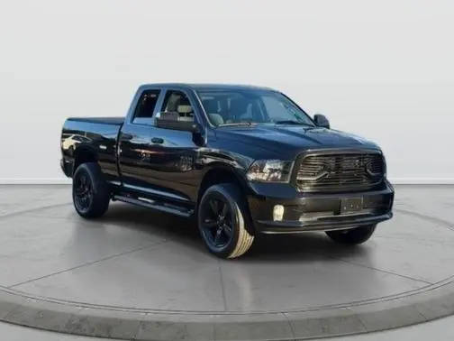 2016 Ram 1500 Express 4WD photo