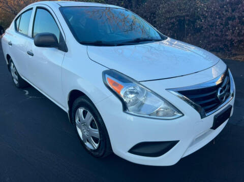 2015 Nissan Versa S FWD photo