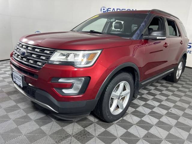 2017 Ford Explorer XLT 4WD photo