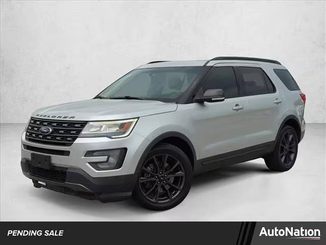 2017 Ford Explorer XLT 4WD photo