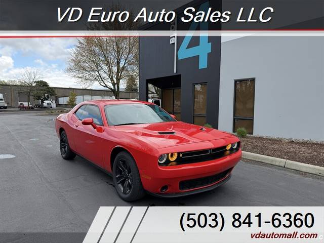 2016 Dodge Challenger SXT RWD photo
