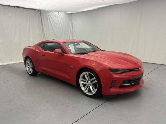 2017 Chevrolet Camaro 1LT RWD photo