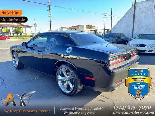 2016 Dodge Challenger SXT RWD photo