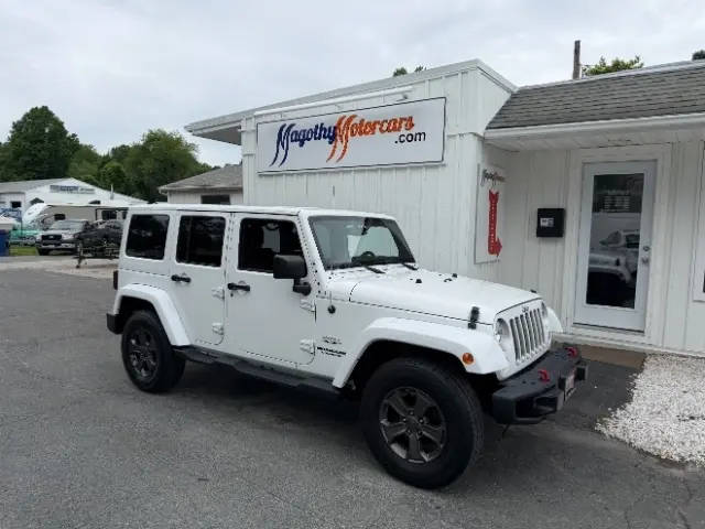 2016 Jeep Wrangler Unlimited Sahara 4WD photo