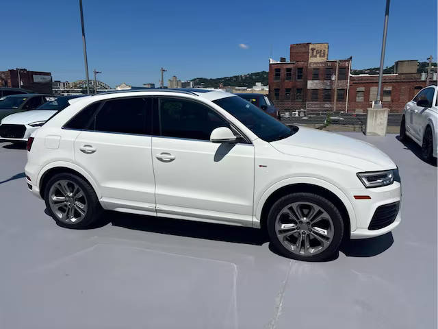 2017 Audi Q3 Prestige AWD photo