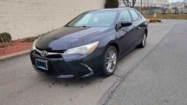 2017 Toyota Camry SE FWD photo