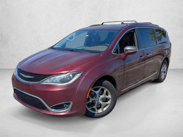 2017 Chrysler Pacifica Minivan Limited FWD photo