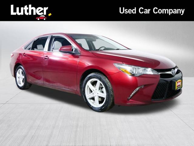 2017 Toyota Camry XSE FWD photo