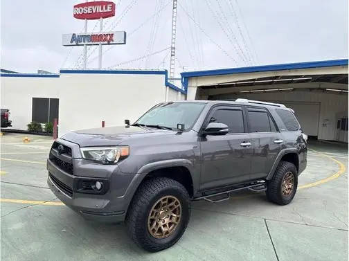 2016 Toyota 4Runner Limited 4WD photo