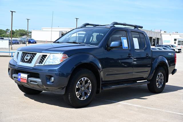2016 Nissan Frontier PRO-4X 4WD photo
