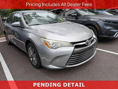 2017 Toyota Camry XLE FWD photo