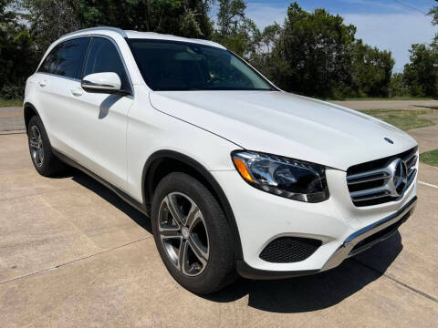 2016 Mercedes-Benz GLC-Class GLC 300 RWD photo