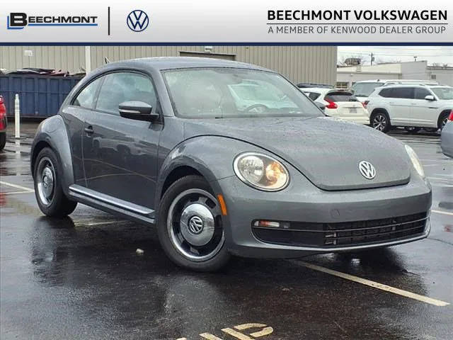 2016 Volkswagen Beetle 1.8T Classic FWD photo