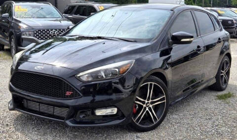 2016 Ford Focus ST FWD photo