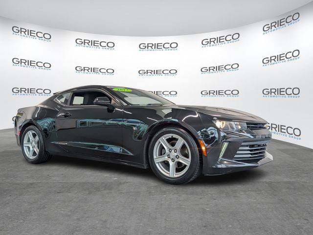 2017 Chevrolet Camaro 1LT RWD photo