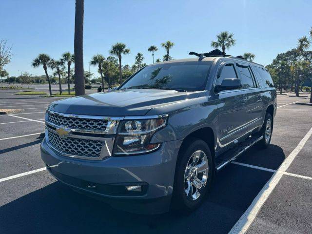 2016 Chevrolet Suburban LT RWD photo
