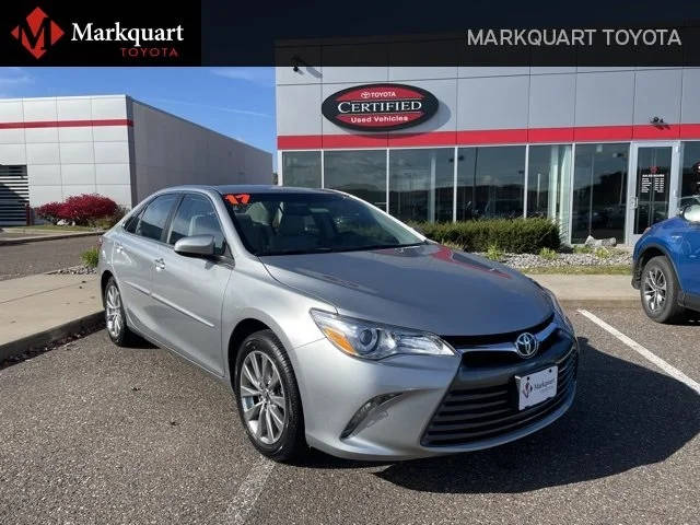 2017 Toyota Camry XLE FWD photo