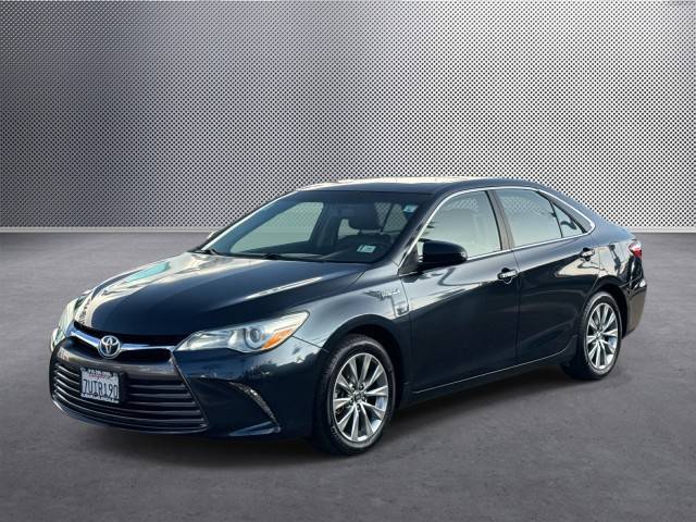 2017 Toyota Camry Hybrid XLE FWD photo