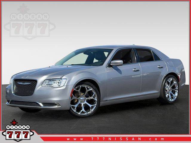 2016 Chrysler 300 Limited RWD photo