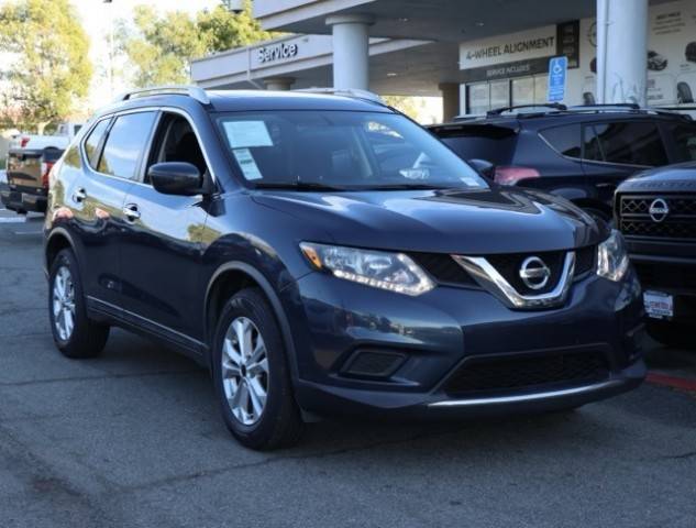 2016 Nissan Rogue SV FWD photo