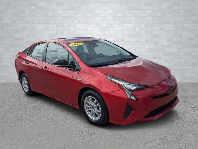 2016 Toyota Prius Three FWD photo