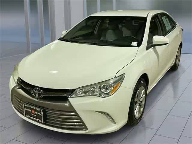 2016 Toyota Camry LE FWD photo