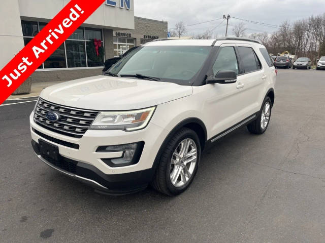 2017 Ford Explorer XLT 4WD photo