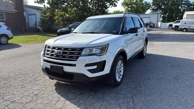 2017 Ford Explorer Base 4WD photo