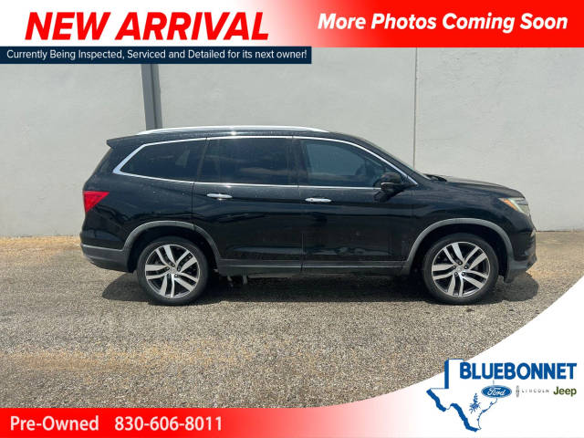 2016 Honda Pilot Touring FWD photo