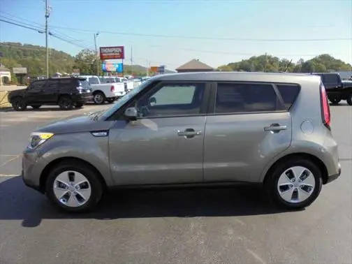 2016 Kia Soul Base FWD photo