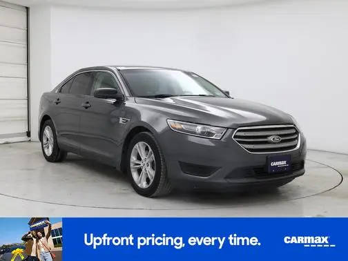 2016 Ford Taurus SE FWD photo